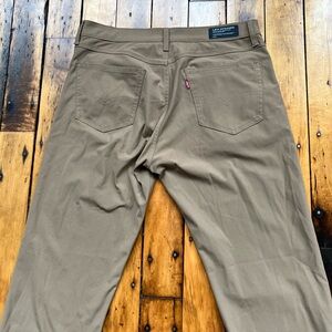 Levis 511 Men’s 34x34 Engineered For Movement Performance Chino Slim Fit Pants